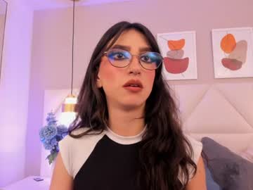zoey_kiss_