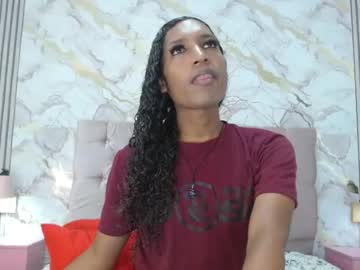 mia_hiills