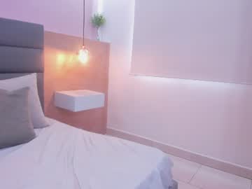 mila_1white